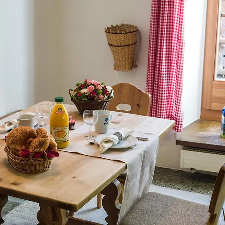 Chesa Michel Appartement Bever Kamer foto