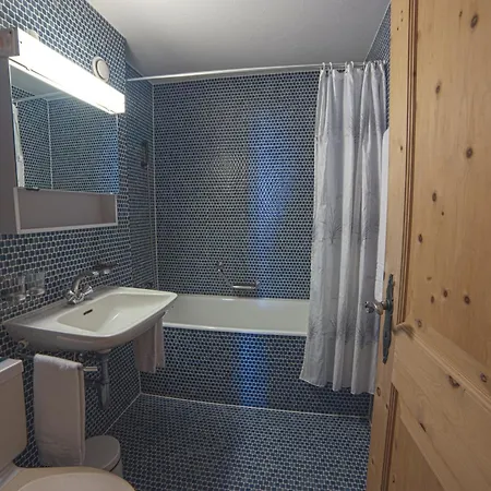 Chesa Michel Appartement Bever Kamer foto
