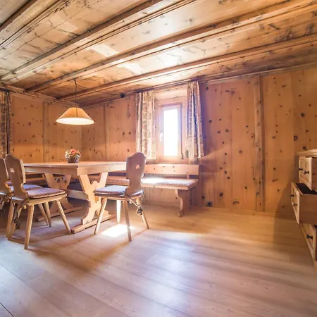 Chesa Michel Appartement Bever Kamer foto
